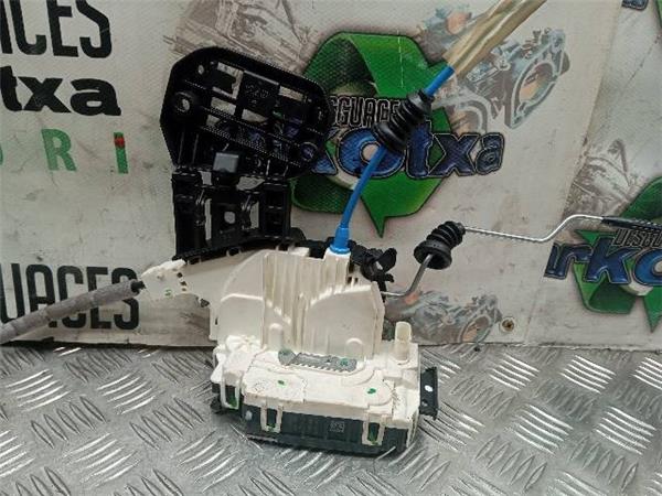 cerradura puerta trasera izquierda mercedes b