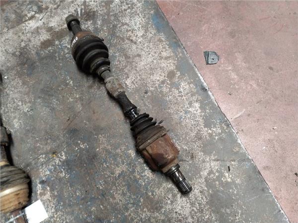 transmision delantera izquierda nissan primer