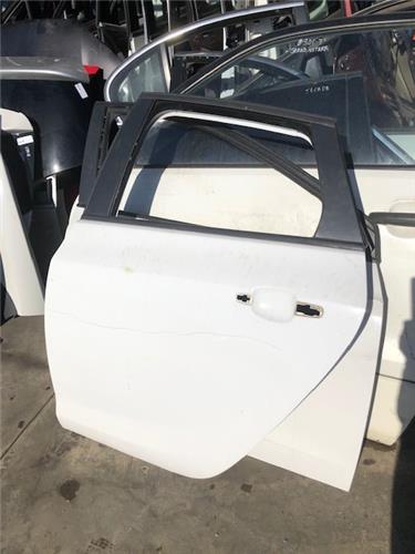 puerta trasera izquierda opel astra j lim 4tu