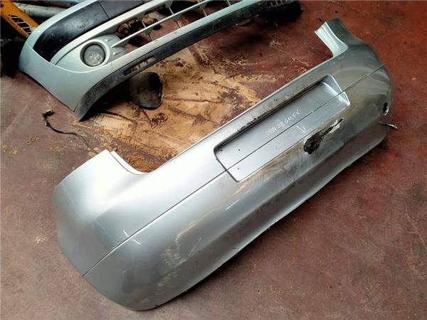 paragolpes trasero volkswagen golf v berlina