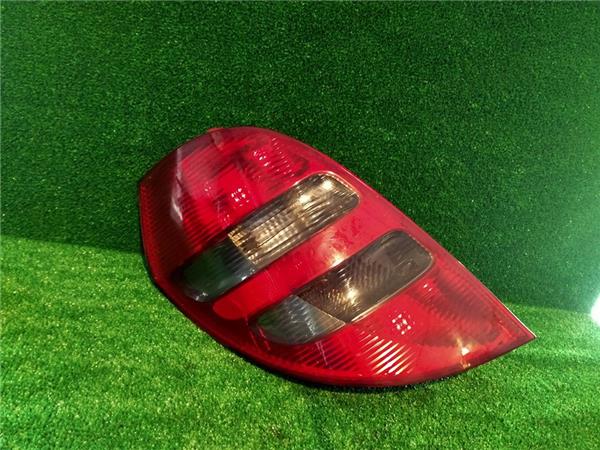 piloto trasero izquierdo mercedes benz clase