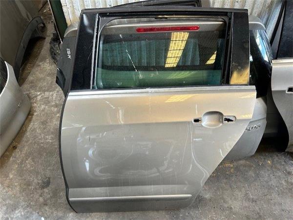 puerta trasera izquierda peugeot 5008 20 16v
