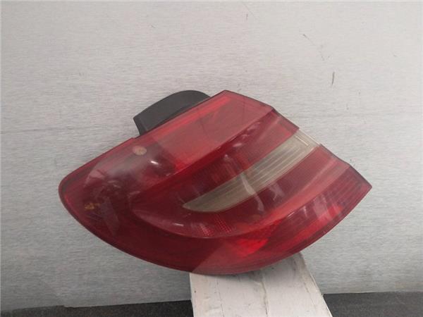 piloto trasero izquierdo mercedes benz clase