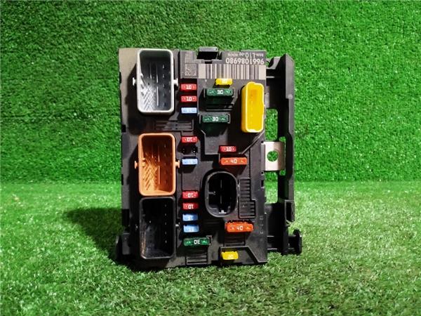 caja fusiblesrele peugeot 207 2006  14 x line