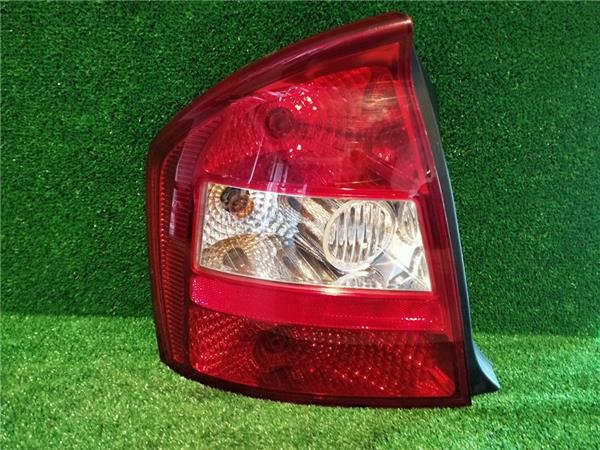 piloto trasero izquierdo kia cerato 1.6 cat (105 cv / 77 kw)