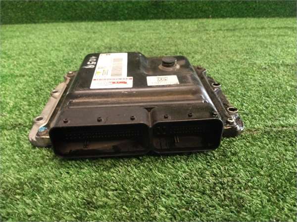 centralita motor uce opel astra j berlina 5p