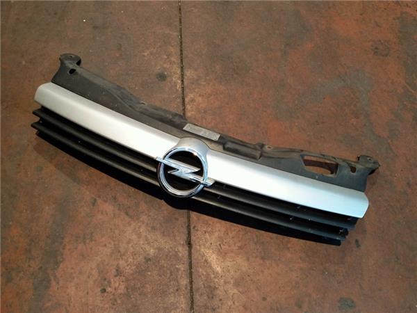 rejilla capo opel astra h berlina (2004 >) 1.7 cosmo [1,7 ltr.   74 kw 16v cdti]