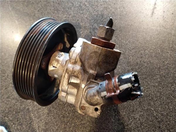 bomba direccion renault master doka pritsche