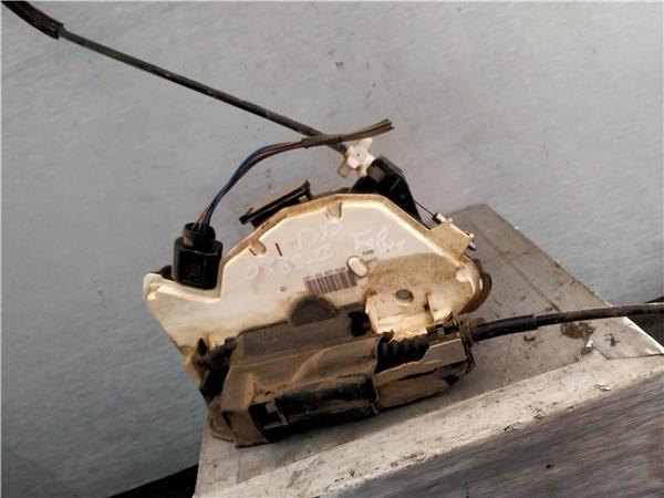 cerradura puerta delantera derecha skoda fabi