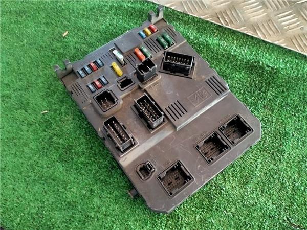 caja reles peugeot 206 berlina 1.4 (75 cv / 55 kw)