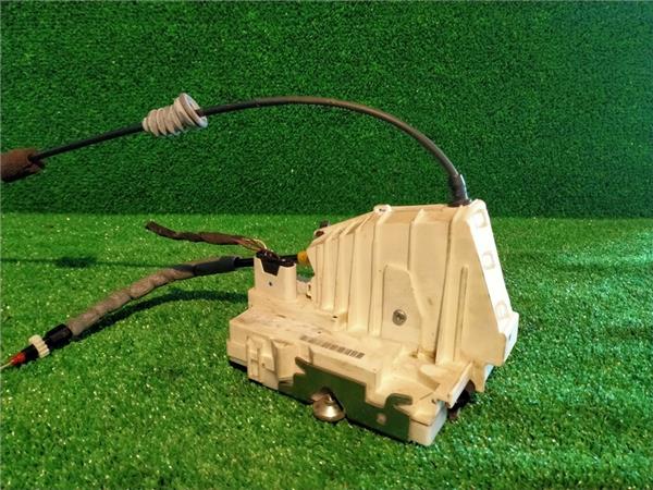 cerradura puerta trasera derecha mercedes ben