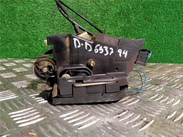 cerradura puerta delantera derecha mercedes b