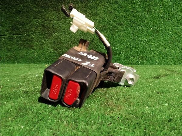 anclaje cinturon trasero izquierdo toyota c h