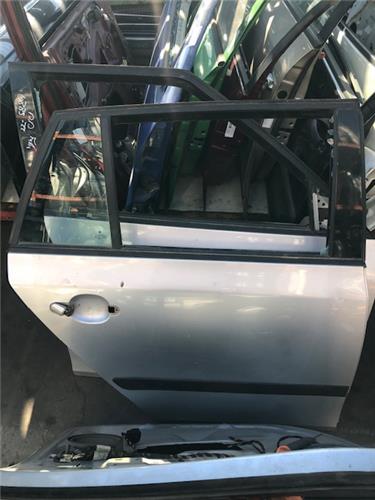 puerta trasera derecha skoda fabia combi 5j5