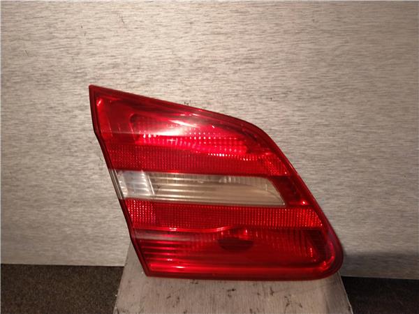 piloto trasero izquierdo mercedes benz clase