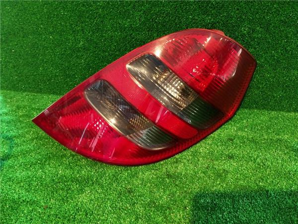 piloto trasero derecho mercedes benz clase a