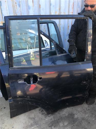 puerta trasera derecha mitsubishi montero v60