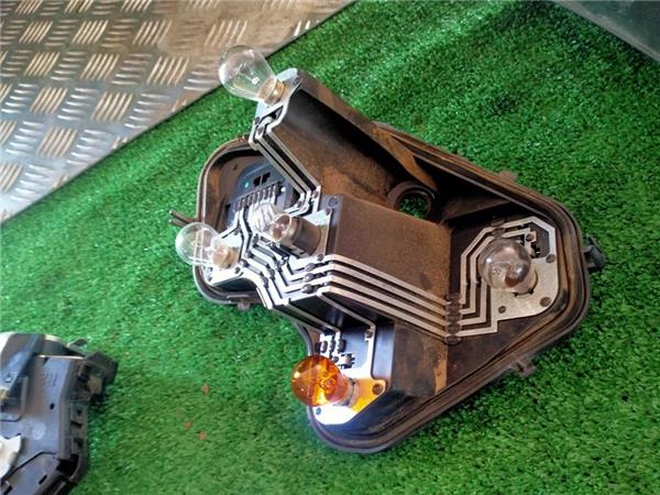 portalampara piloto trasero derecho fiat stil
