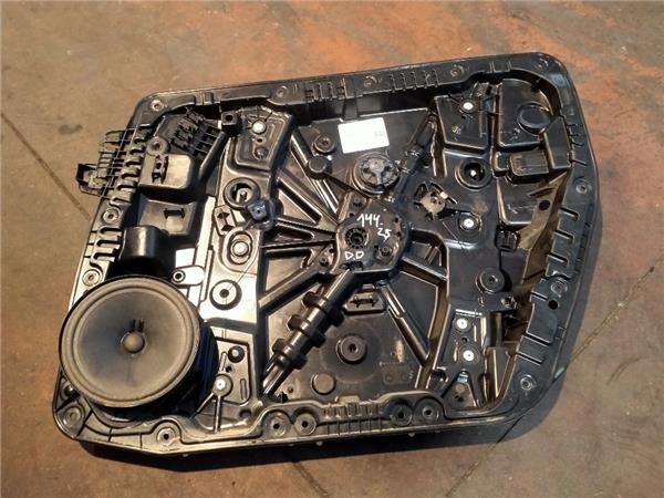 elevalunas electrico delantero derecho merced