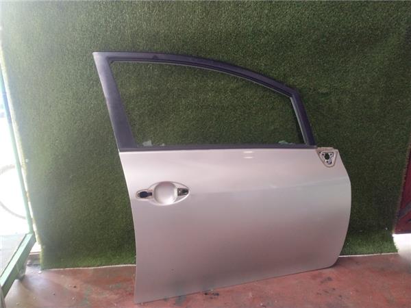 puerta delantera derecha toyota auris e15 102