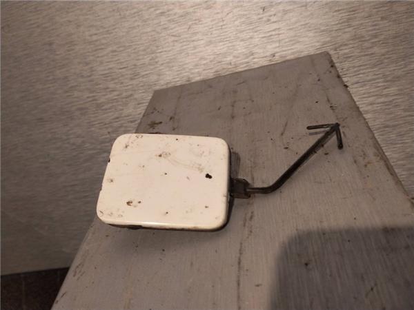 moldura paragolpes delantero seat leon (1p1) 1.6 tdi (105 cv / 77 kw)