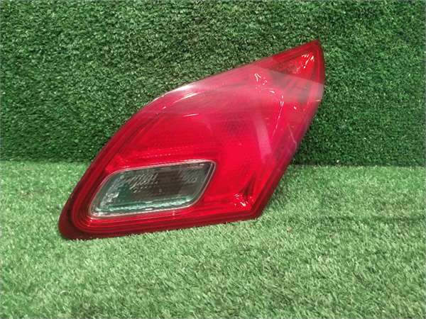 piloto porton trasero derecho opel astra j be
