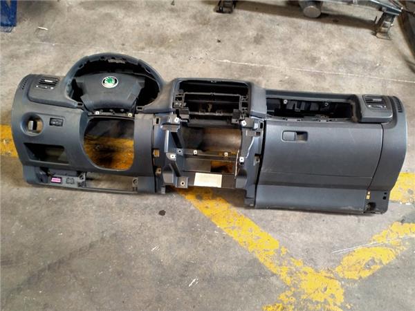 salpicadero skoda fabia 5j2 16 tdi 75 cv 55 k