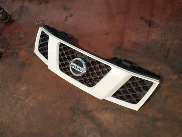 rejilla capo nissan pathfinder r51 012005 25