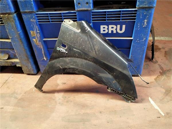 aleta delantera derecha toyota corolla verso