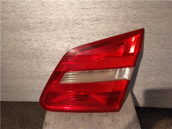 piloto trasero derecho mercedes benz clase b