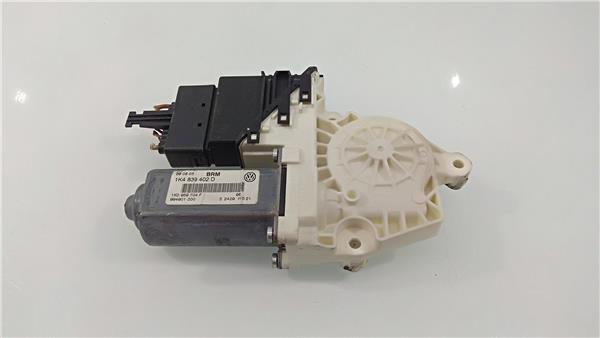 1K4839402D MOTOR ELEVALUNAS TRASERO DERECHO Volkswagen GOLF 2349605 PIZ/781/2b/05/2349605/2b05c6b7-47a5-4edc-9f81-a427c759150f.jpg 1K4839402D MOTOR ELEVALUNAS TRASERO DERECHO Volkswagen GOLF 2349605 PIZ/781/2b/05/2349605/2b05c6b7-47a5-4edc-9f81-a427c759150f.jpg