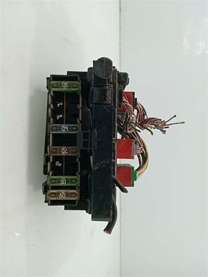 9643498880 Caja FusiblesRele Citroen C3 2748307 PIZ/781/3d/39/2748307/3d393116-63cc-47e4-8434-455e7cc2cdc1.jpg 9643498880 Caja FusiblesRele Citroen C3 2748307 PIZ/781/3d/39/2748307/3d393116-63cc-47e4-8434-455e7cc2cdc1.jpg