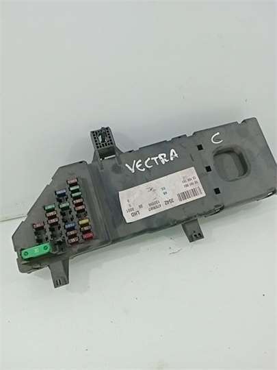 13181984 Caja FusiblesRele Opel VECTRA 2747688 PIZ/781/41/21/2747688/412186da-813c-4a94-ac50-0c213cec43a8.jpg 13181984 Caja FusiblesRele Opel VECTRA 2747688 PIZ/781/41/21/2747688/412186da-813c-4a94-ac50-0c213cec43a8.jpg