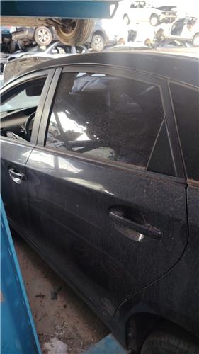 puerta trasera izquierda toyota prius zvw30 2