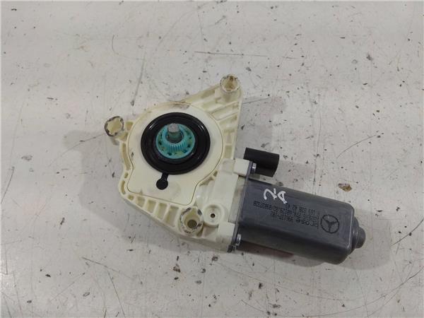 A1698204242 MOTOR ELEVALUNAS DELANTERO DERECHO Mercedes-Benz Clase 2017363 PIZ/781/52/f7/2017363/52f7a34c-4f5f-412f-a5ad-8525a76719d6.jpg A1698204242 MOTOR ELEVALUNAS DELANTERO DERECHO Mercedes-Benz Clase 2017363 PIZ/781/52/f7/2017363/52f7a34c-4f5f-412f-a5ad-8525a76719d6.jpg