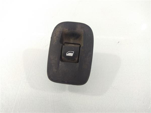 botonera puerta trasera derecha peugeot 2008