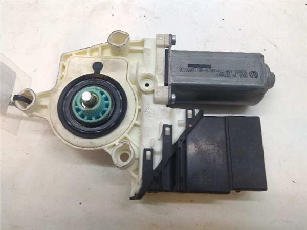 1K0959703P MOTOR ELEVALUNAS TRASERO IZQUIERDO Volkswagen PASSAT 1209191 PIZ/781/96/e0/1209191/96e0def3-0ba1-42a3-9a60-47d611ccbf8e.jpg 1K0959703P MOTOR ELEVALUNAS TRASERO IZQUIERDO Volkswagen PASSAT 1209191 PIZ/781/96/e0/1209191/96e0def3-0ba1-42a3-9a60-47d611ccbf8e.jpg