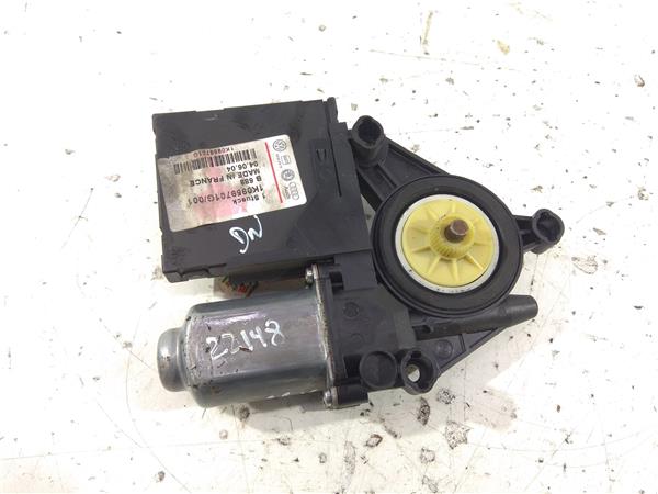1K0959701N MOTOR ELEVALUNAS DELANTERO IZQUIERDO Volkswagen GOLF 1881231 PIZ/781/99/7b/1881231/997b90a1-0c98-4140-b80e-4849e94f0ca4.jpg 1K0959701N MOTOR ELEVALUNAS DELANTERO IZQUIERDO Volkswagen GOLF 1881231 PIZ/781/99/7b/1881231/997b90a1-0c98-4140-b80e-4849e94f0ca4.jpg