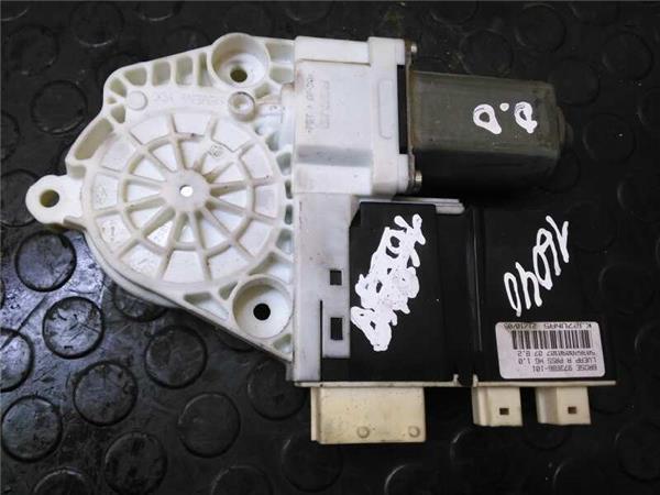 997833102 MOTOR ELEVALUNAS DELANTERO DERECHO Peugeot 807 827007 PIZ/781/be/44/827007/be445098-097b-47f4-bfa2-90fa3fde714a.jpg 997833102 MOTOR ELEVALUNAS DELANTERO DERECHO Peugeot 807 827007 PIZ/781/be/44/827007/be445098-097b-47f4-bfa2-90fa3fde714a.jpg
