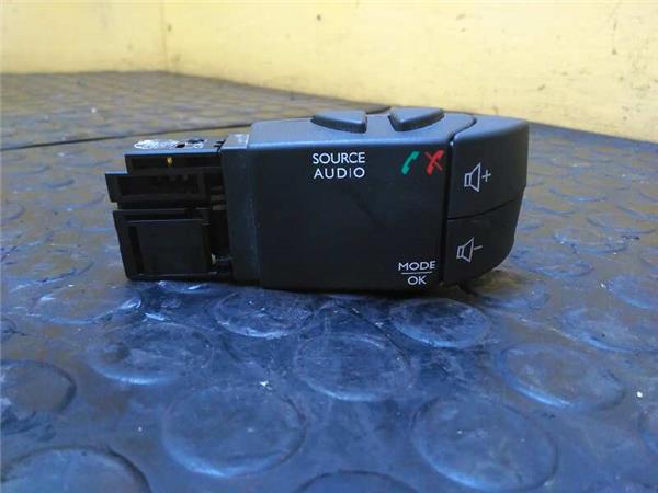 SIN DEFINIR Mando Multifuncion Renault Clio 1305045 PIZ/781/d3/c0/1305045/d3c03427-cfbd-41d7-8073-fb17dd736bba.jpg SIN DEFINIR Mando Multifuncion Renault Clio 1305045 PIZ/781/d3/c0/1305045/d3c03427-cfbd-41d7-8073-fb17dd736bba.jpg