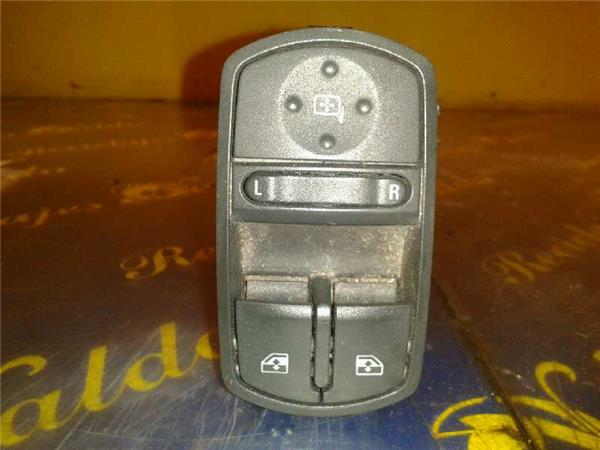 13258521AA MANDO ELEVALUNAS DELANTERO IZQUIERDO Opel Corsa 532264 PIZ/781/e6/0b/532264/e60bade9-a63a-48f0-896d-cec5b103d703.jpg 13258521AA MANDO ELEVALUNAS DELANTERO IZQUIERDO Opel Corsa 532264 PIZ/781/e6/0b/532264/e60bade9-a63a-48f0-896d-cec5b103d703.jpg