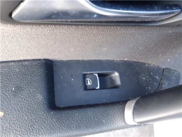 botonera puerta trasera izquierda volkswagen