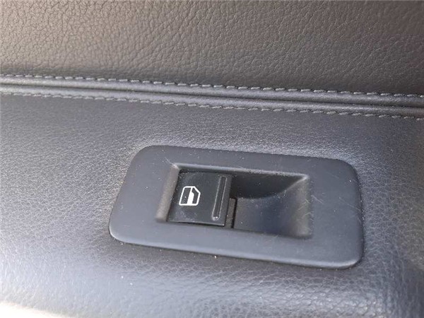 botonera puerta delantera derecha volkswagen