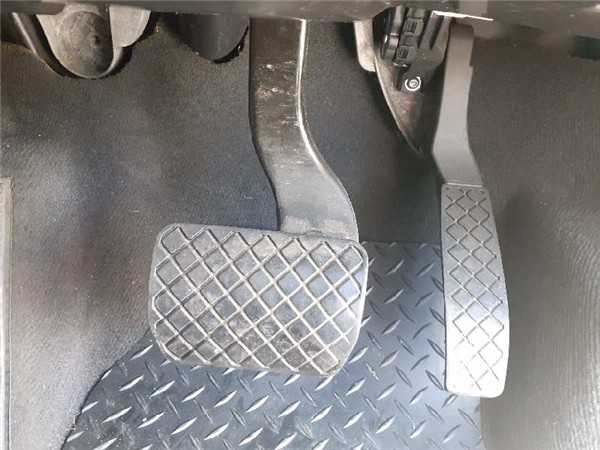 pedal acelerador volkswagen touareg 7la 2002