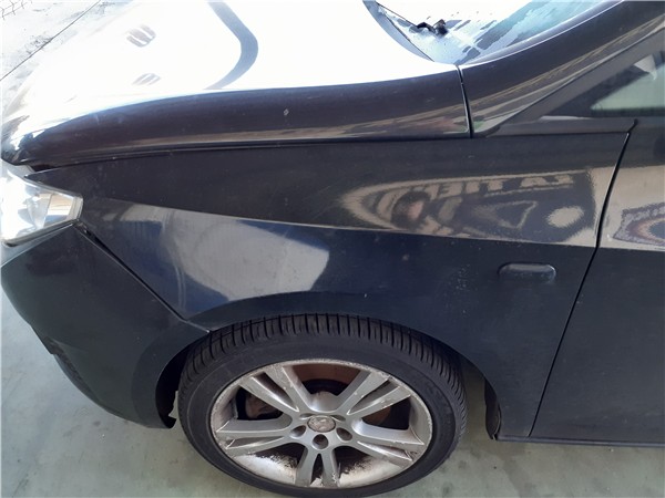 aleta delantera izquierda seat ibiza berlina