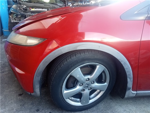 aleta delantera izquierda honda civic 5 puert
