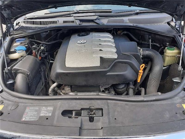 mangueta delantera izquierda volkswagen touar