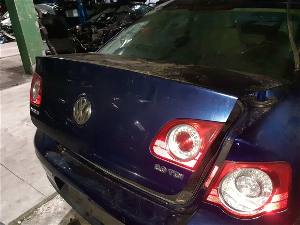 porton trasero volkswagen passat berlina 3c2
