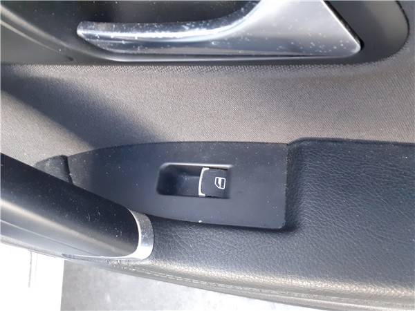botonera puerta trasera derecha volkswagen pa