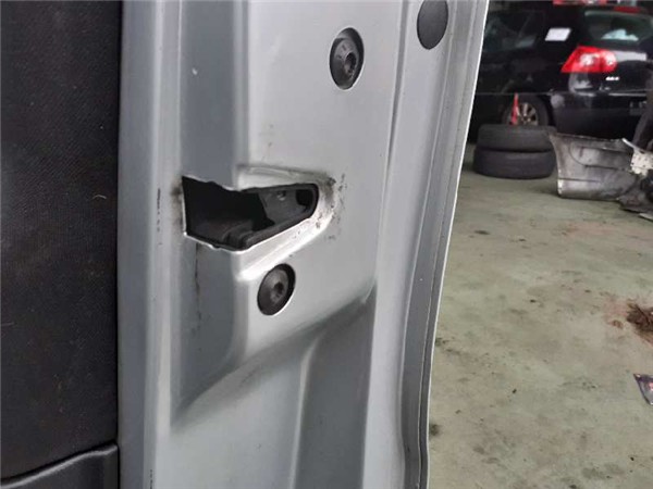 cerradura puerta delantera derecha seat leon